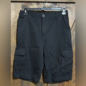 Blue Rock Cargo Shorts, size 32, smoke free home